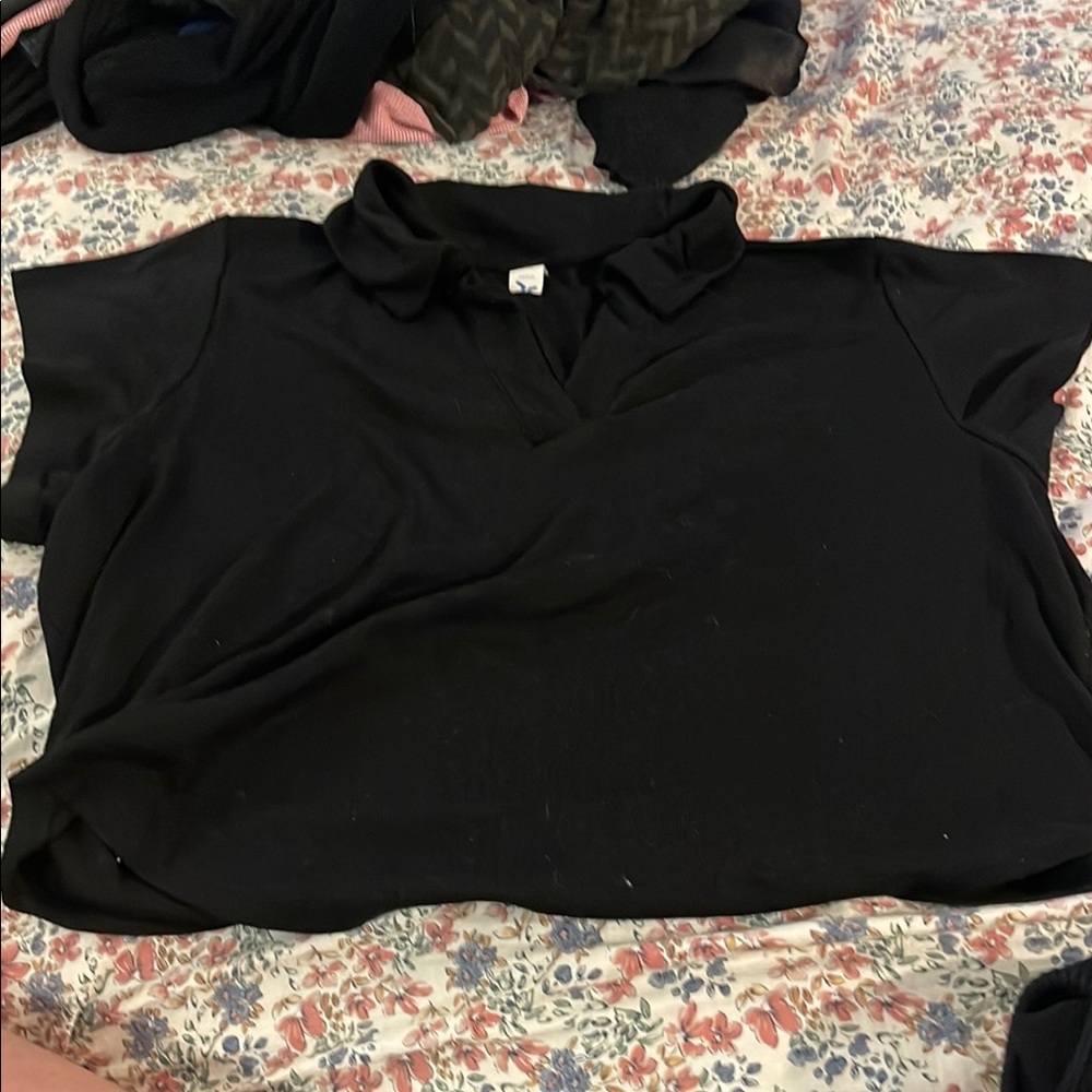 Black Boxy Short Sleeve Collared T-Shirt with V neck